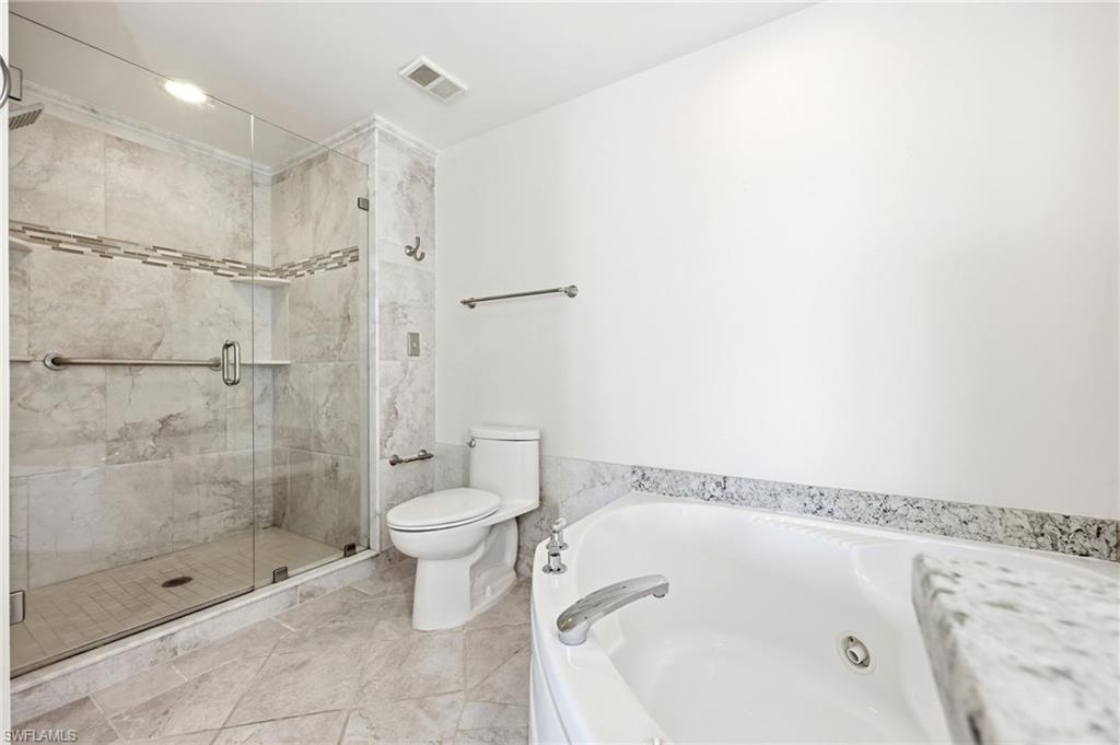 13105 Vanderbilt Drive, Unit 407 Naples, FL 34110 - Photo 24 of 38