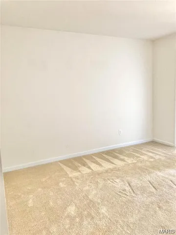 $2,600 | 300 Calvert Place, St. Charles, MO 63303