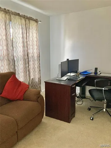 $2,600 | 300 Calvert Place, St. Charles, MO 63303