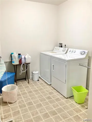 $2,600 | 300 Calvert Place, St. Charles, MO 63303