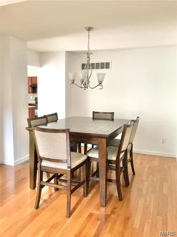 $2,600 | 300 Calvert Place, St. Charles, MO 63303