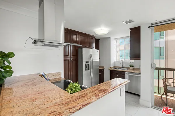 $649,000 | 10747 Wilshire Boulevard, Unit PH6, Los Angeles, CA 90024
