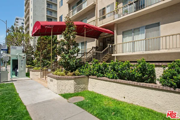 $649,000 | 10747 Wilshire Boulevard, Unit PH6, Los Angeles, CA 90024