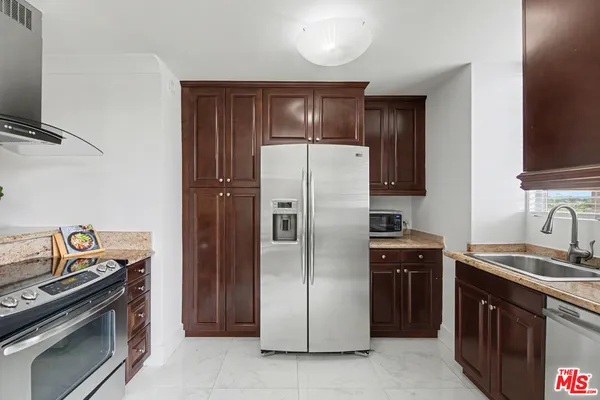 $649,000 | 10747 Wilshire Boulevard, Unit PH6, Los Angeles, CA 90024