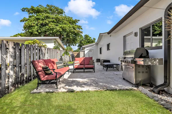 $599,000 | 2000 Northwest 38th Street, Oakland Park, FL 33309