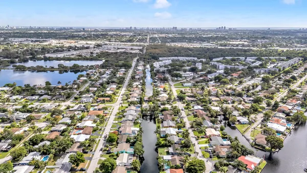 $599,000 | 2000 Northwest 38th Street, Oakland Park, FL 33309