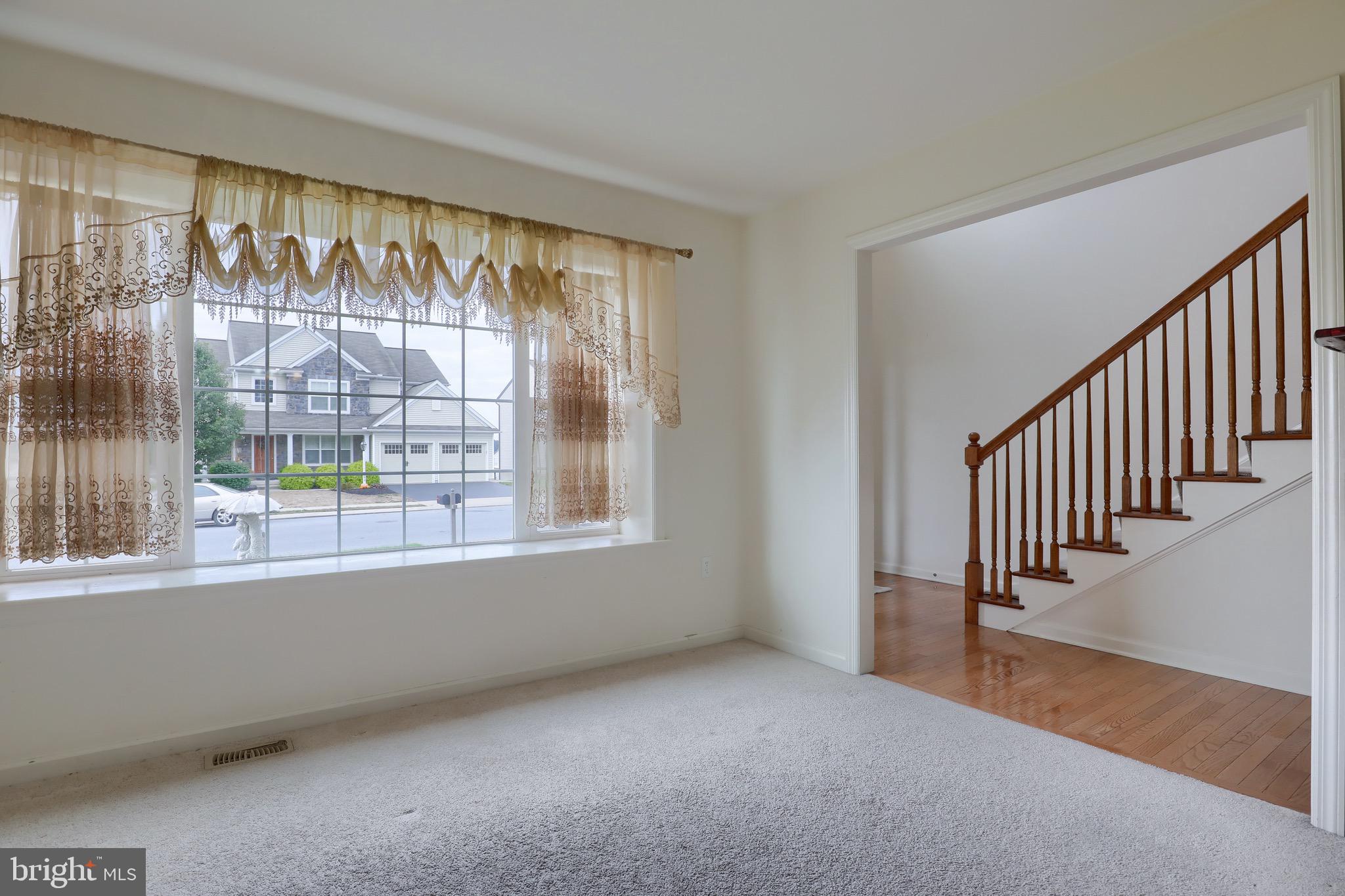 665 Hamaker Road Manheim, PA 17545 - Photo 6 of 33