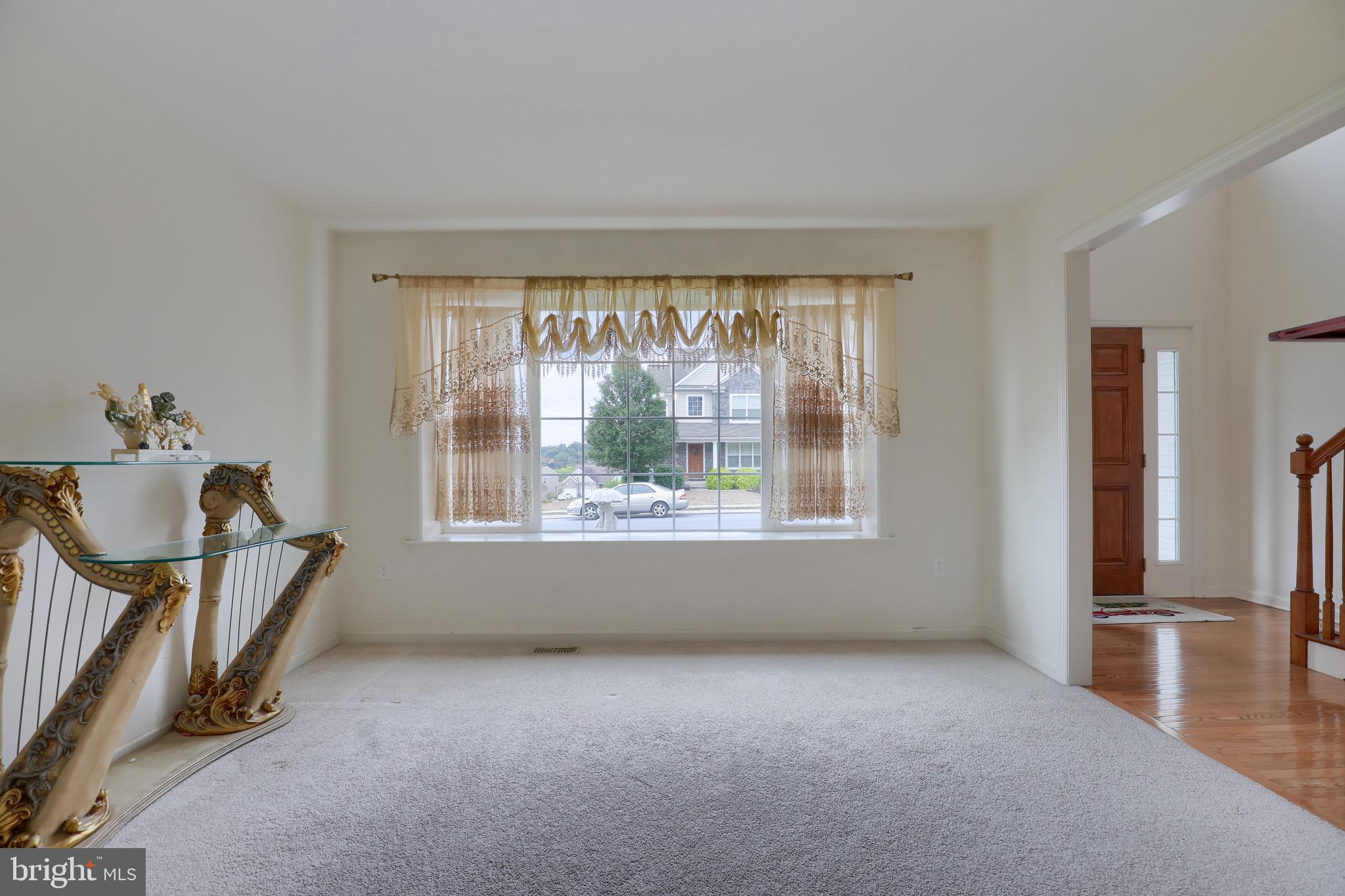 665 Hamaker Road Manheim, PA 17545 - Photo 7 of 33