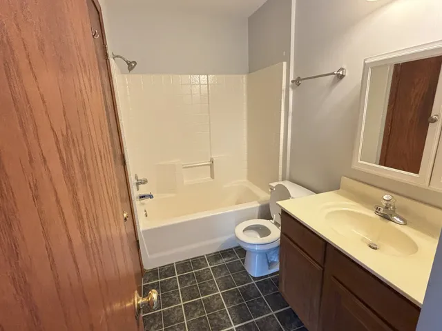 $254,900 | 3032 Woodside Drive, Joliet, IL 60431