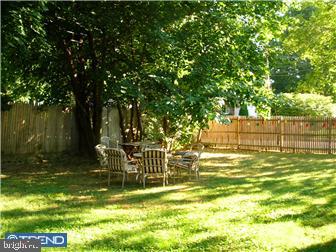 499 Maplewood Road Springfield, PA 19064 - Photo 4 of 7 View