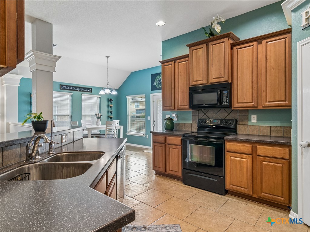224 Fritz Way Cibolo, TX 78108 - Photo 15 of 31