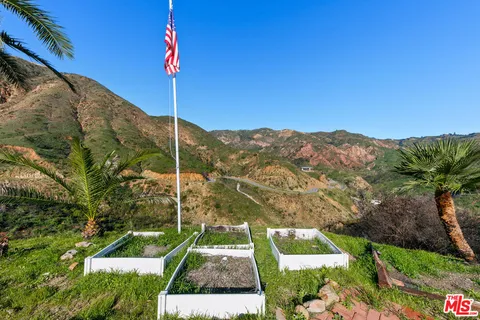 $1,900,000 | 2700 Hume Road, Malibu, CA 90265