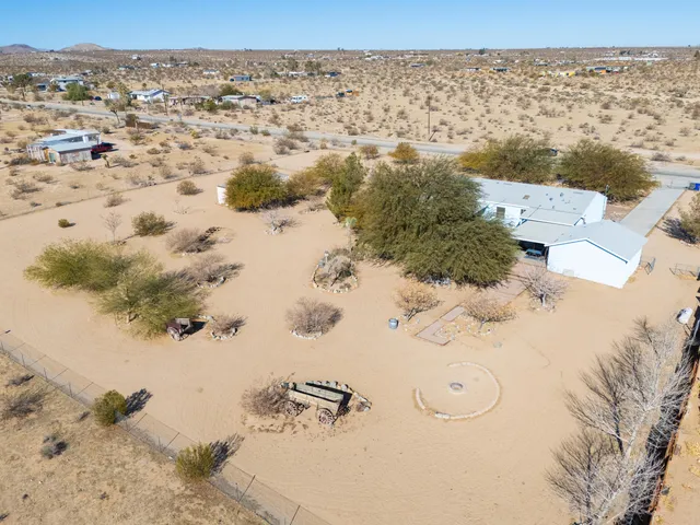 $2,295 | 62851 Aberdeen Drive, Joshua Tree, CA 92252