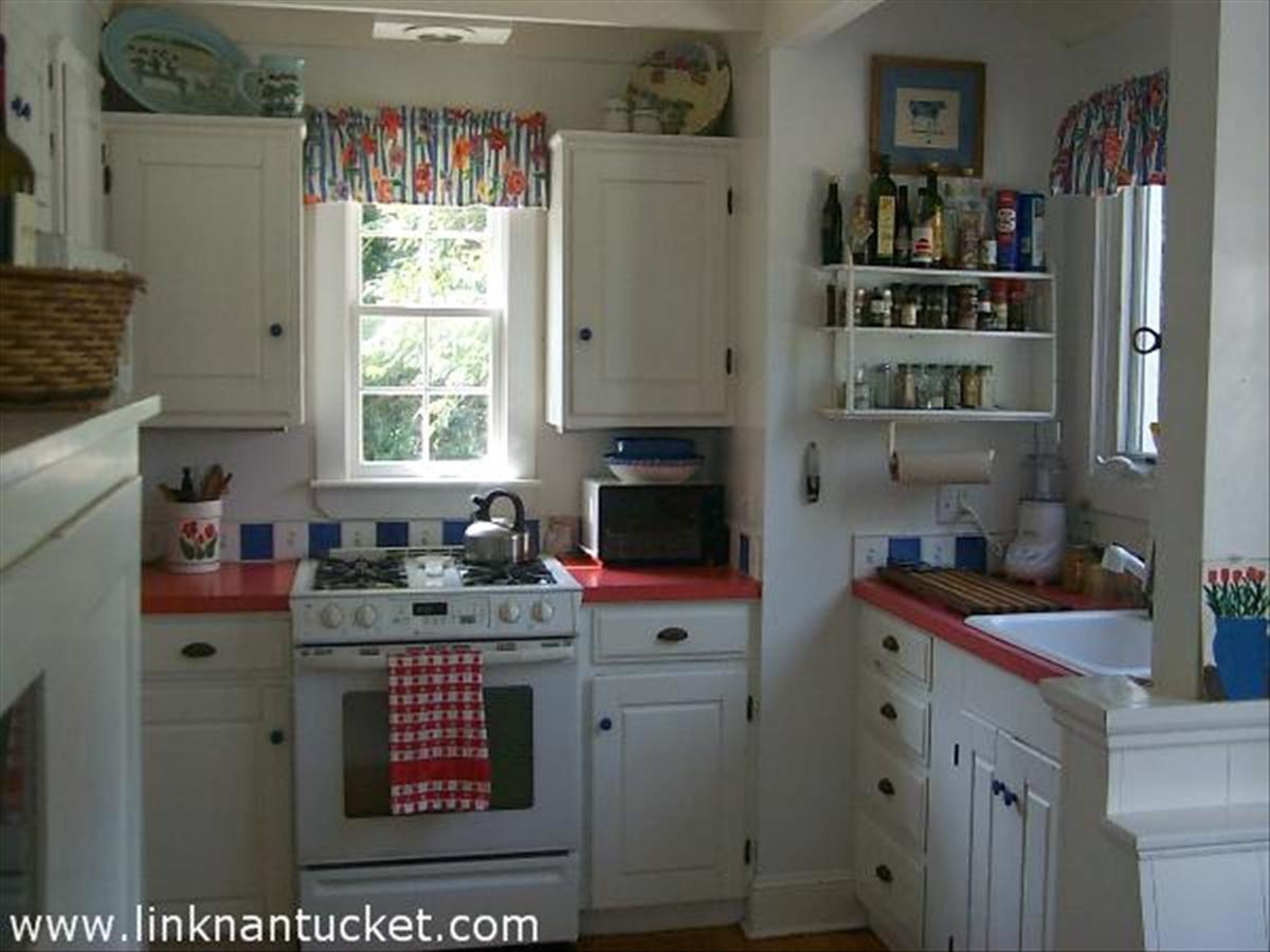 36 Shell Street Nantucket, MA 02554 - Photo 8 of 10 Gallery Image 8