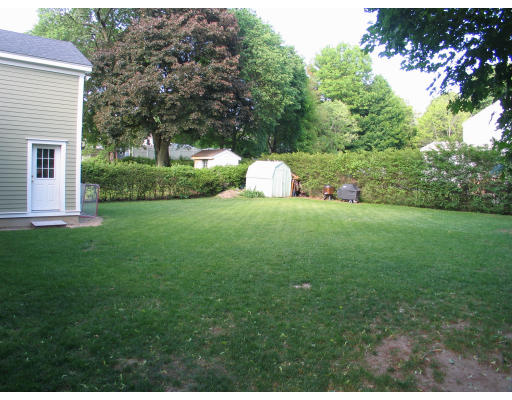40 Nathaniel Road Winchester, MA 01890 - Photo 17 of 17 Gallery Image 17