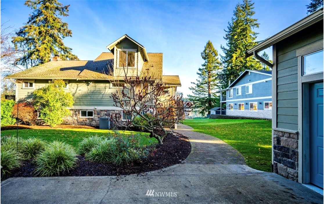 2714 Carpenter Road Southeast Lacey, WA 98503 - Photo 9 of 33 Gallery Image 9