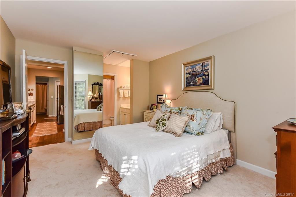 607 Queens Road, Unit C Charlotte, NC 28207 - Photo 14 of 21 Gallery Image 14