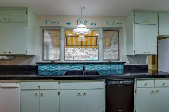 $550,000 | 1405 Blackhill Court, Arlington, TX 76012