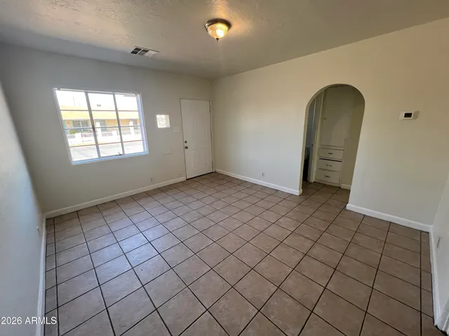 $1,000 | 1626 West McDowell Road, Unit 1, Phoenix, AZ 85007