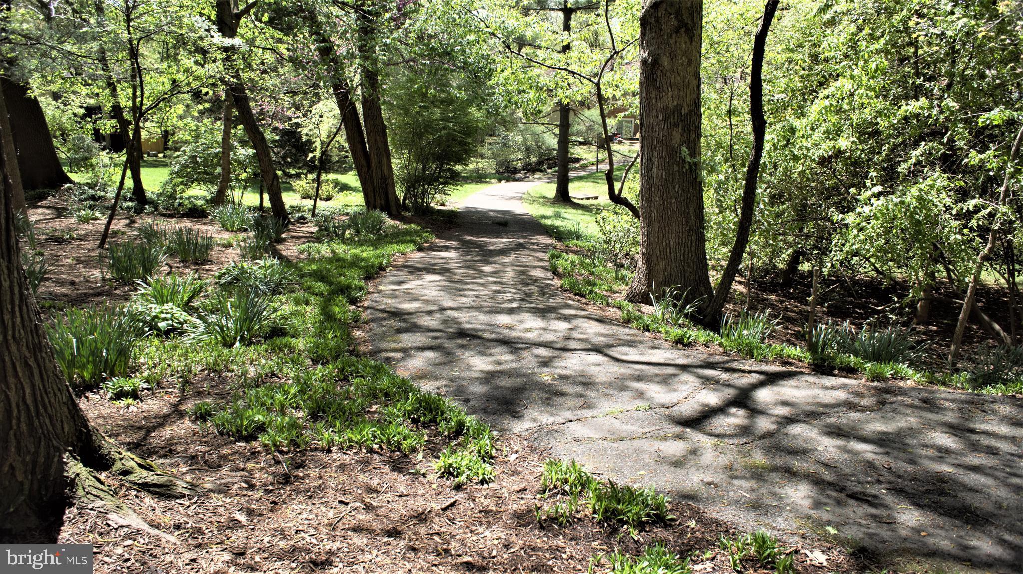 2008 Golf Course Drive Reston, VA 20191 - Photo 39 of 42