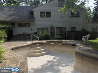 1005 Arboretum Road Wyncote, PA 19095 - Photo 4 of 4 Exterior Back