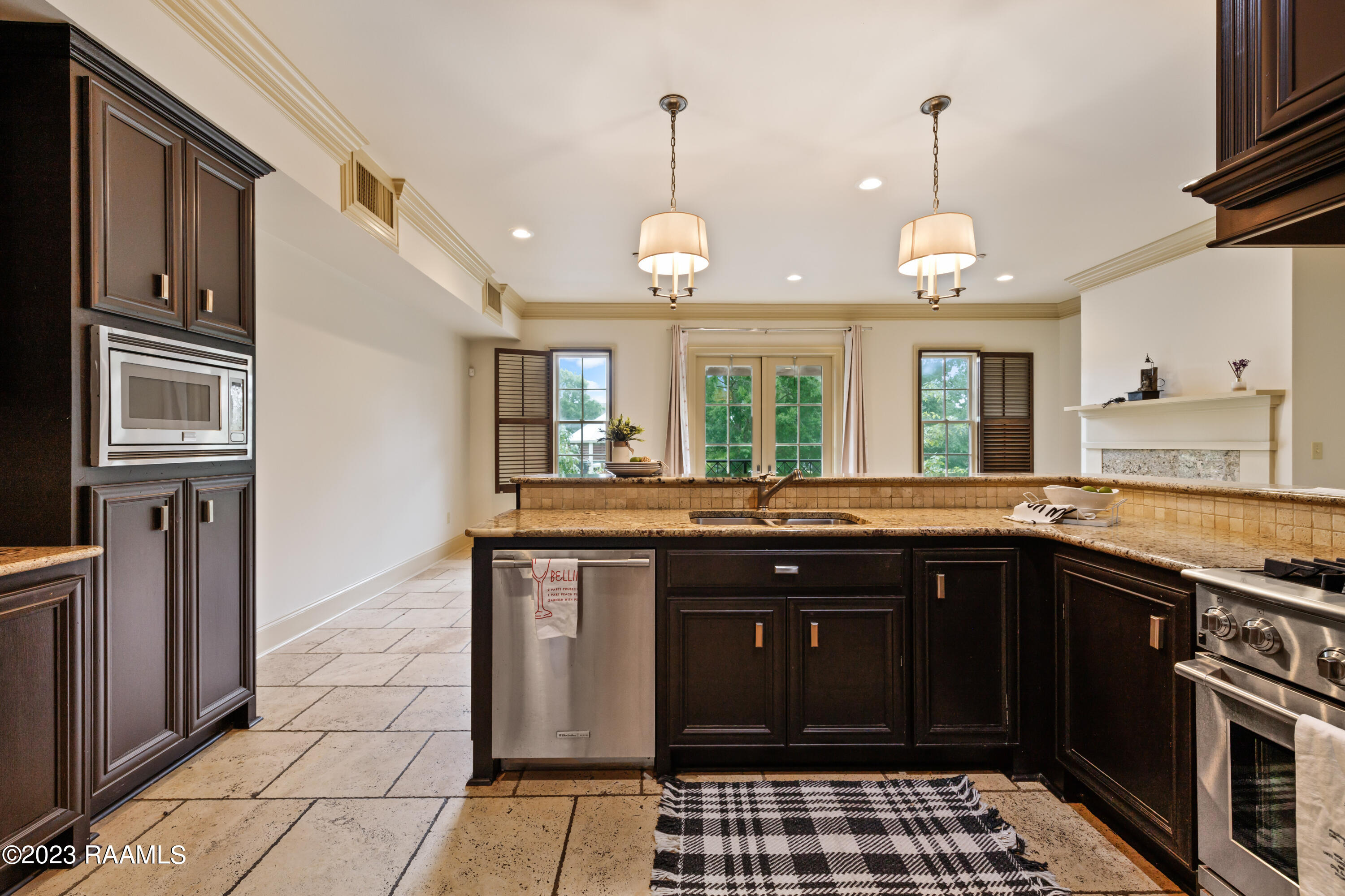 605 Silverstone Road, Unit 204B Lafayette, LA 70508 - Photo 11 of 38 605Silverstone204B-35