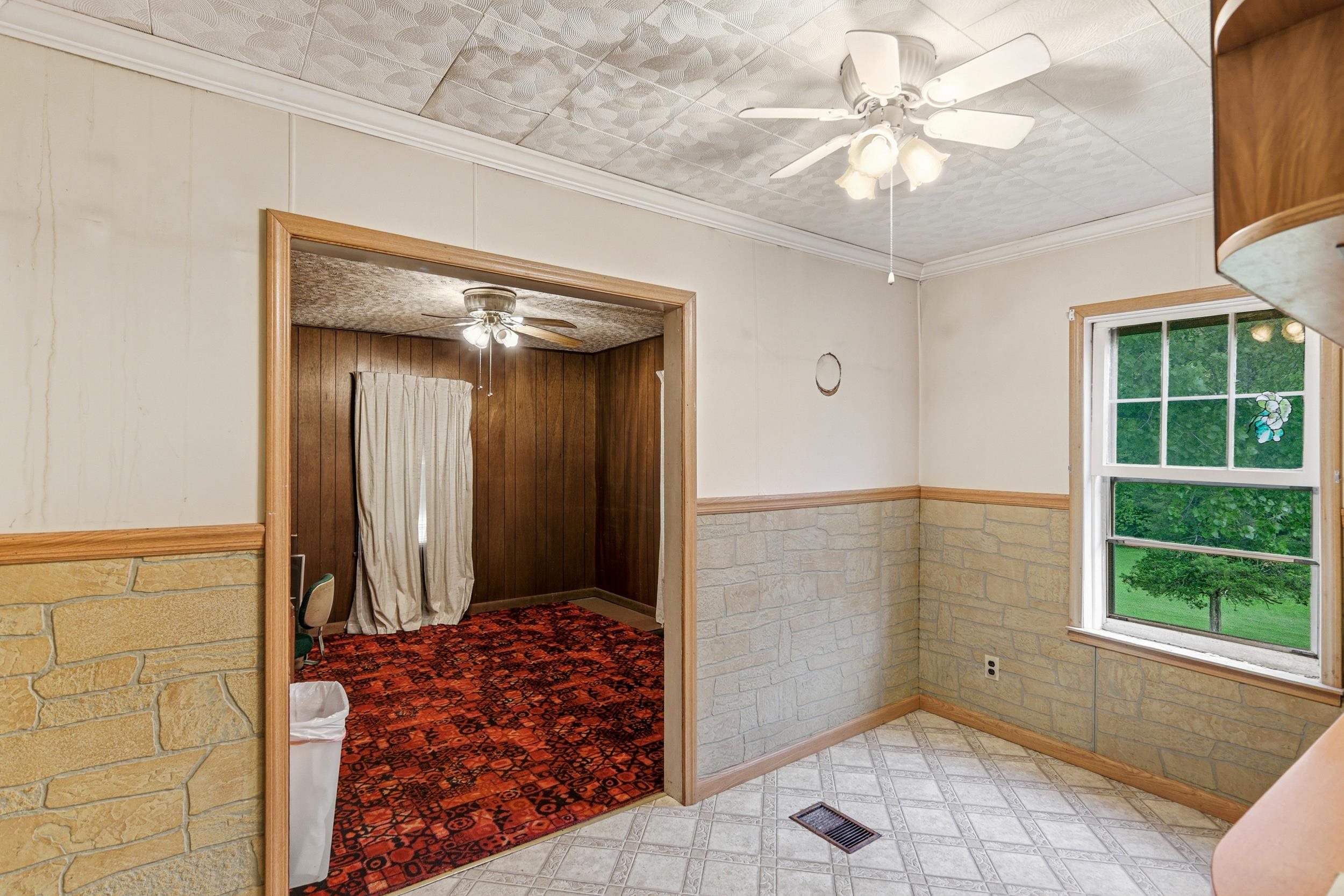 13896 Rockingham Pike Elkton, VA 22827 - Photo 28 of 60