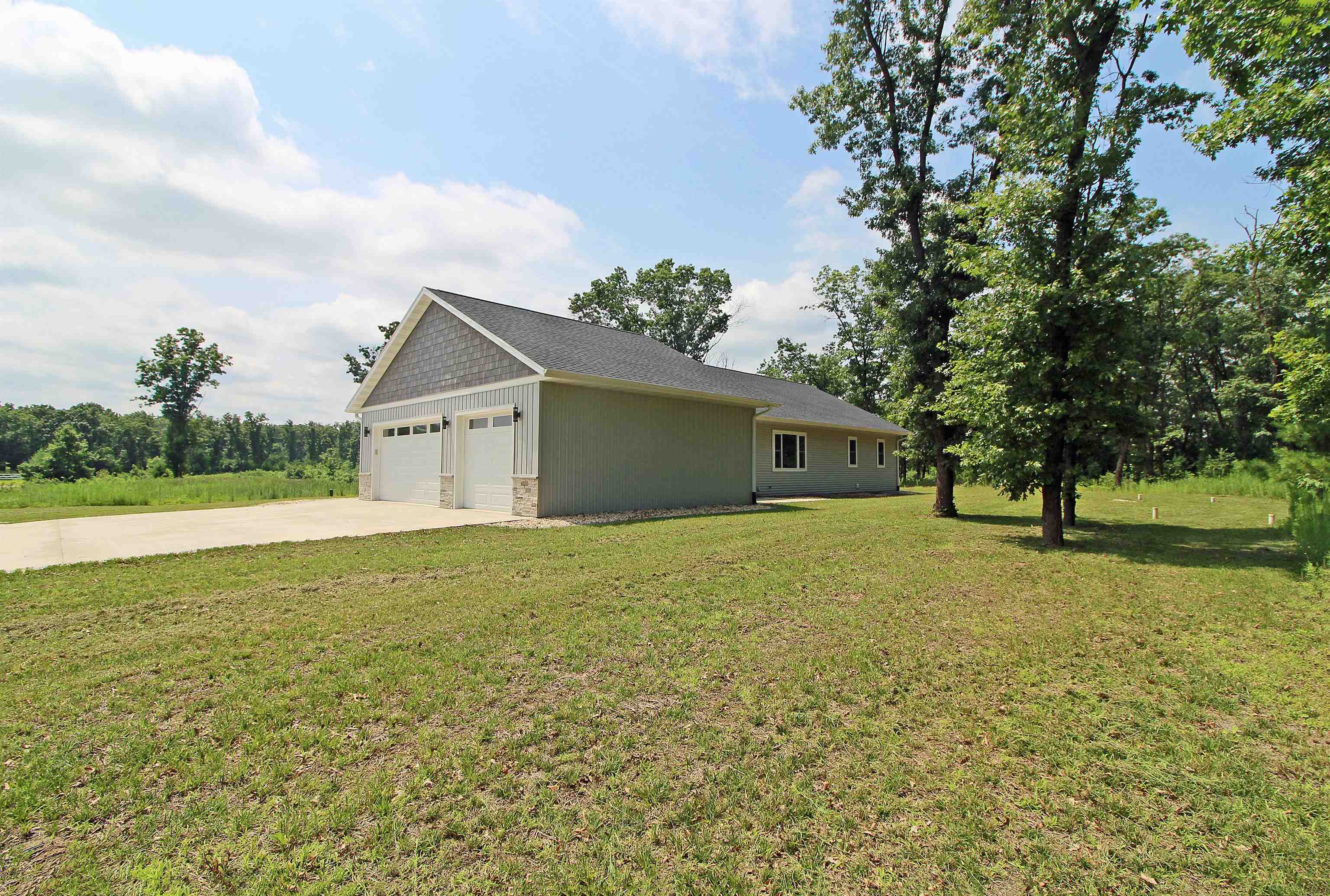 S12829 Spruce Spring Green Spring Green, WI 53588 - Photo 4 of 33