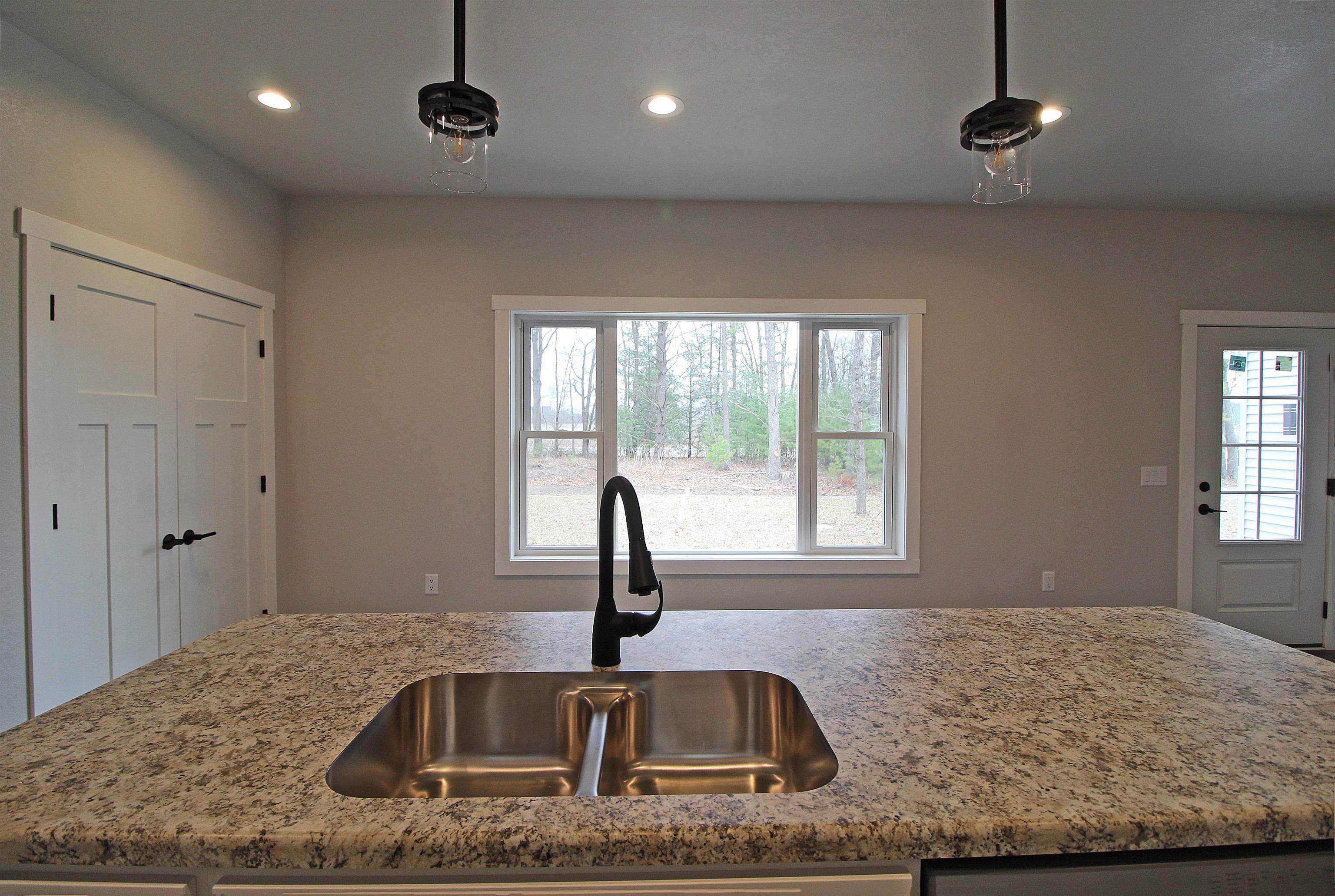 S12829 Spruce Spring Green Spring Green, WI 53588 - Photo 7 of 33