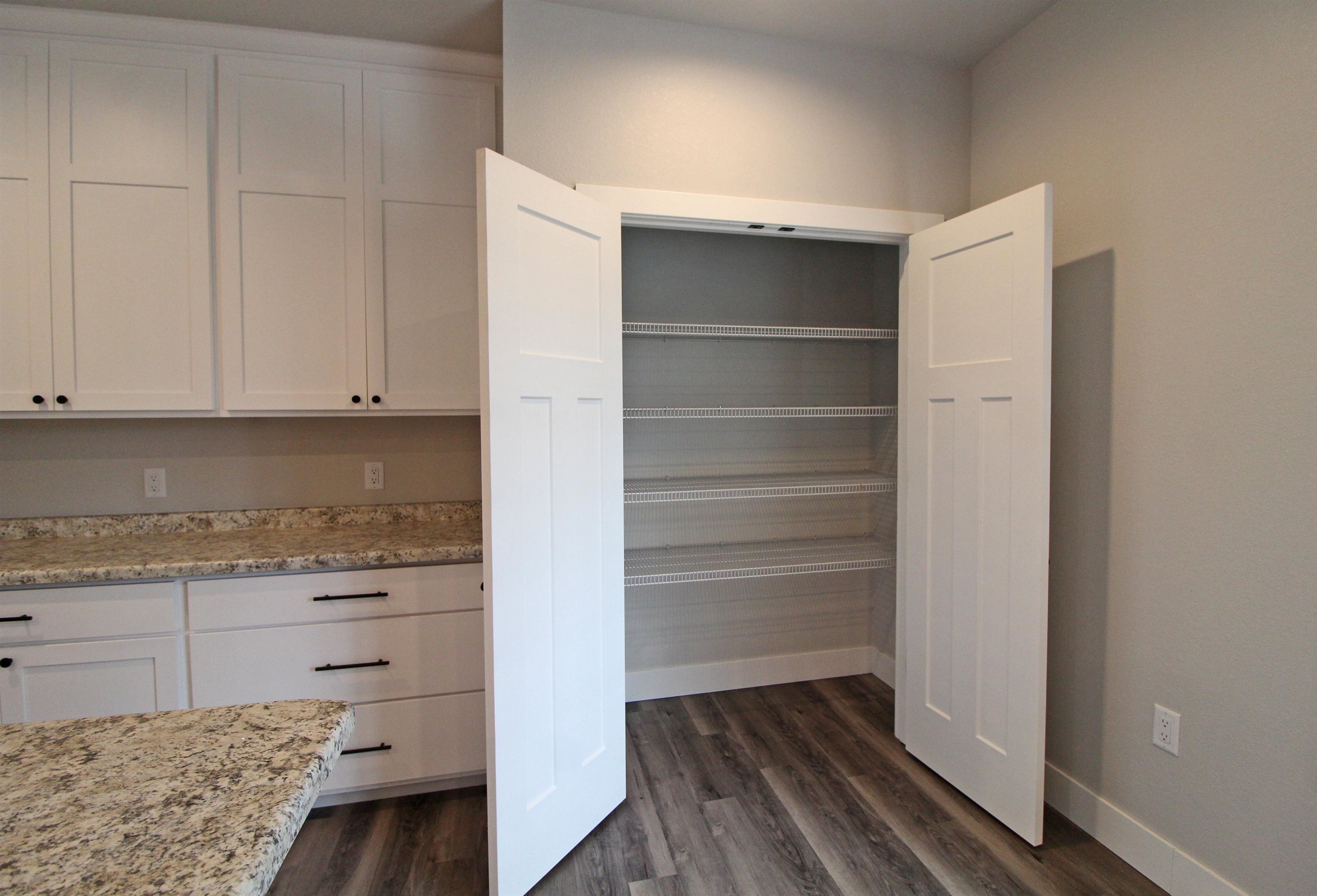 S12829 Spruce Spring Green Spring Green, WI 53588 - Photo 8 of 33