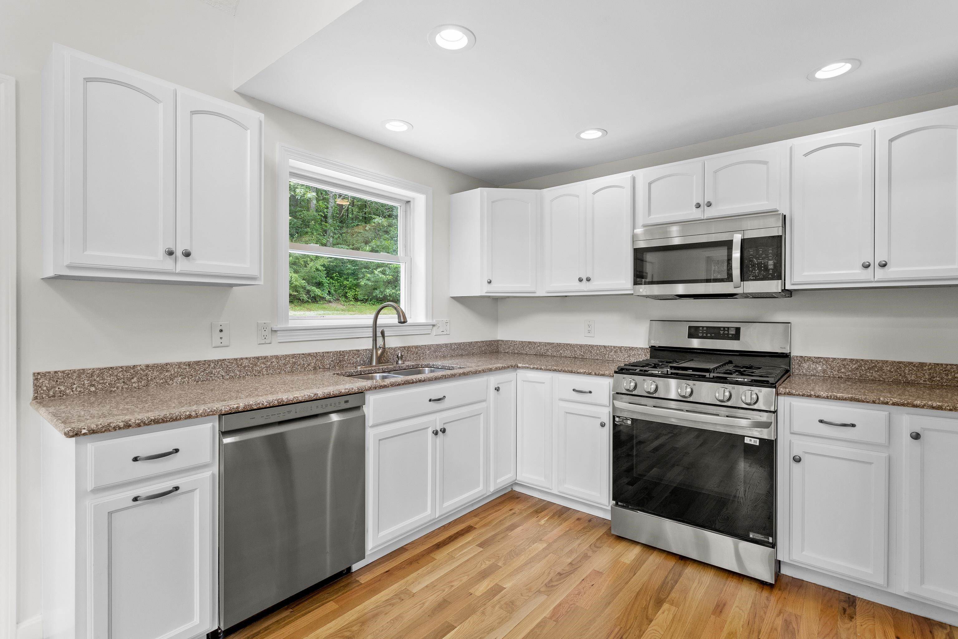 48 Drew Road Derry, NH 03038 - Photo 20 of 58