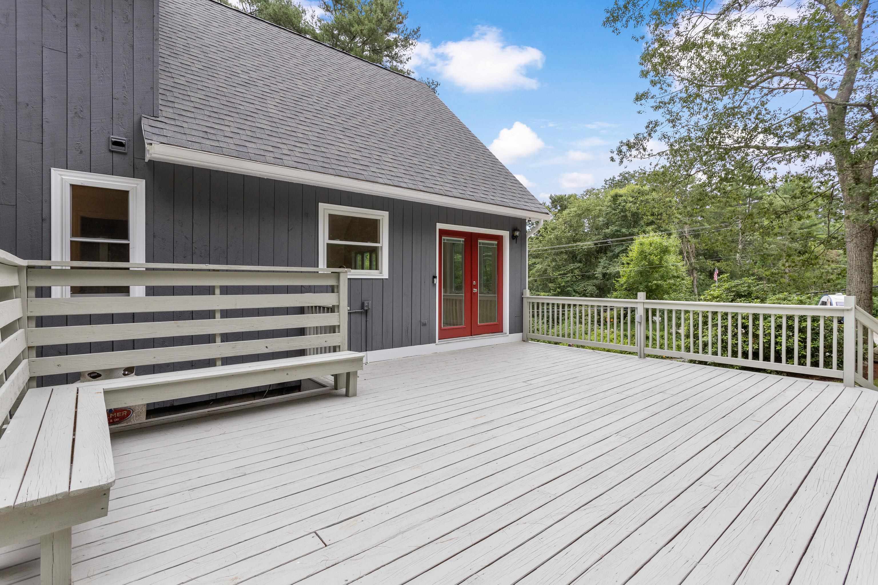 48 Drew Road Derry, NH 03038 - Photo 6 of 58