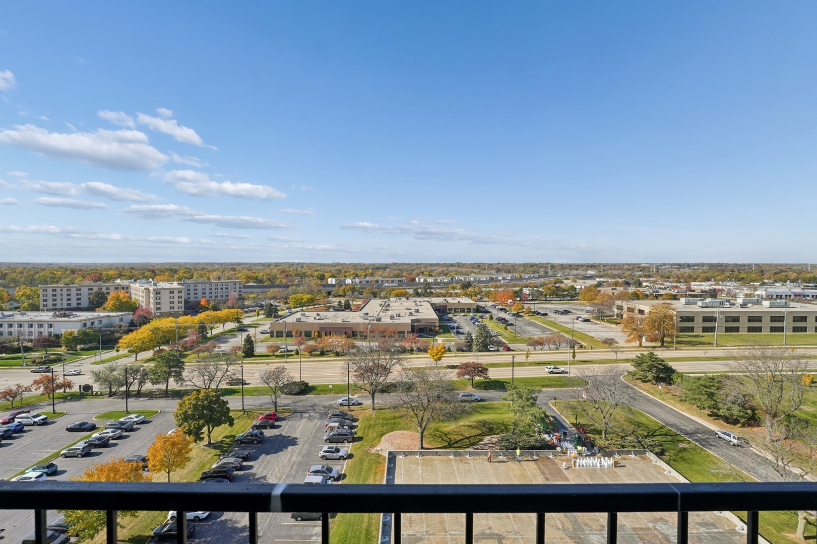 2005 South Finley Road, Unit 1202 Lombard, IL 60148 - Photo 6 of 29 a view of city and ocean