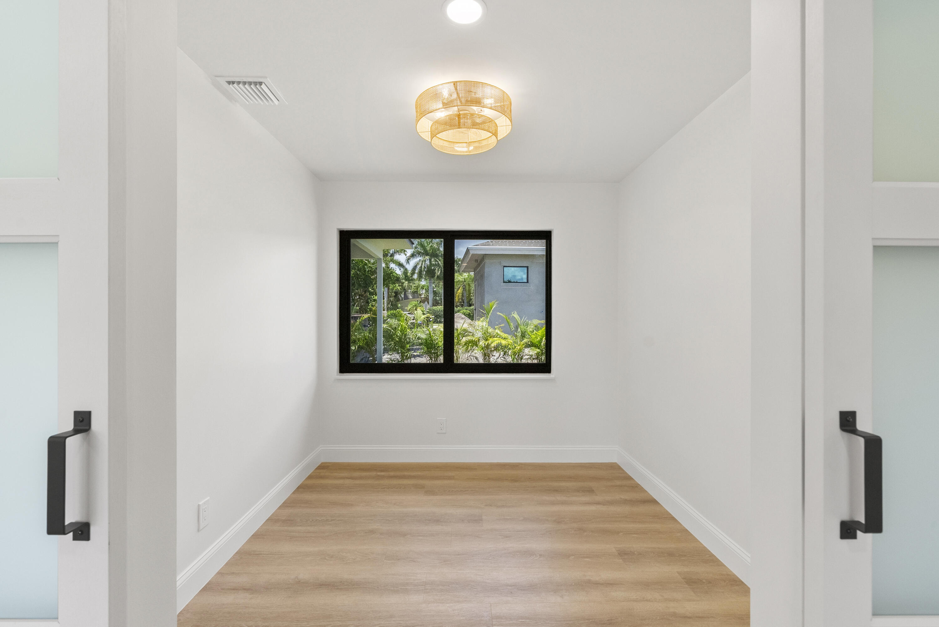 128 Norfolk Road Jupiter, FL 33469 - Photo 17 of 46 office