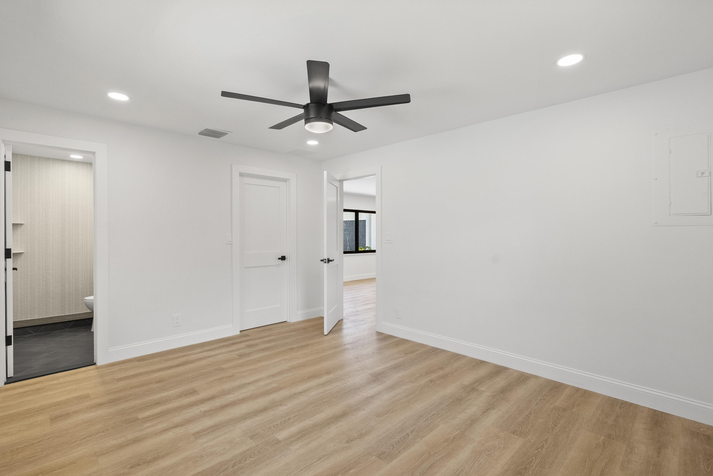 128 Norfolk Road Jupiter, FL 33469 - Photo 20 of 46 primary