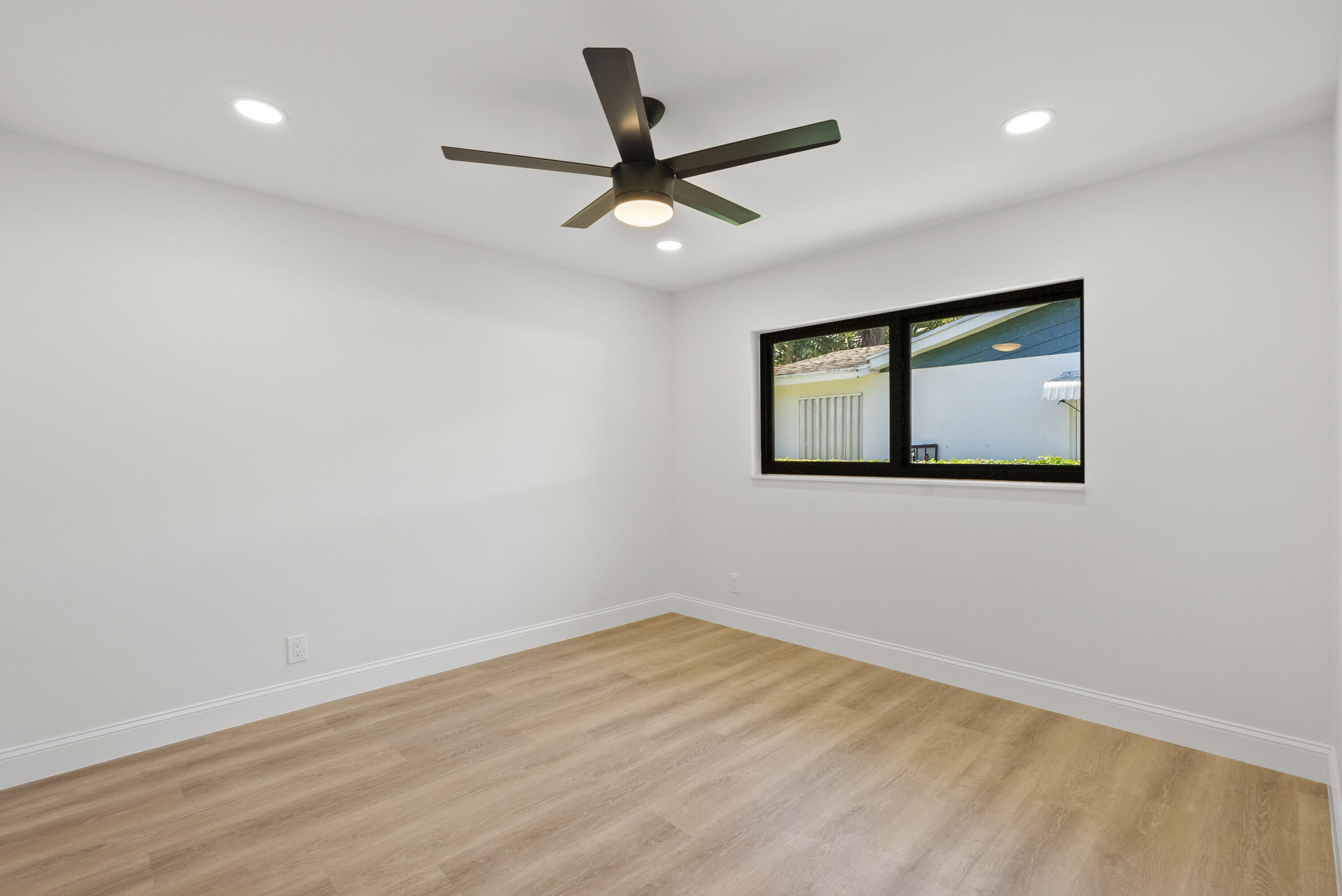 128 Norfolk Road Jupiter, FL 33469 - Photo 26 of 46 bedroom 3