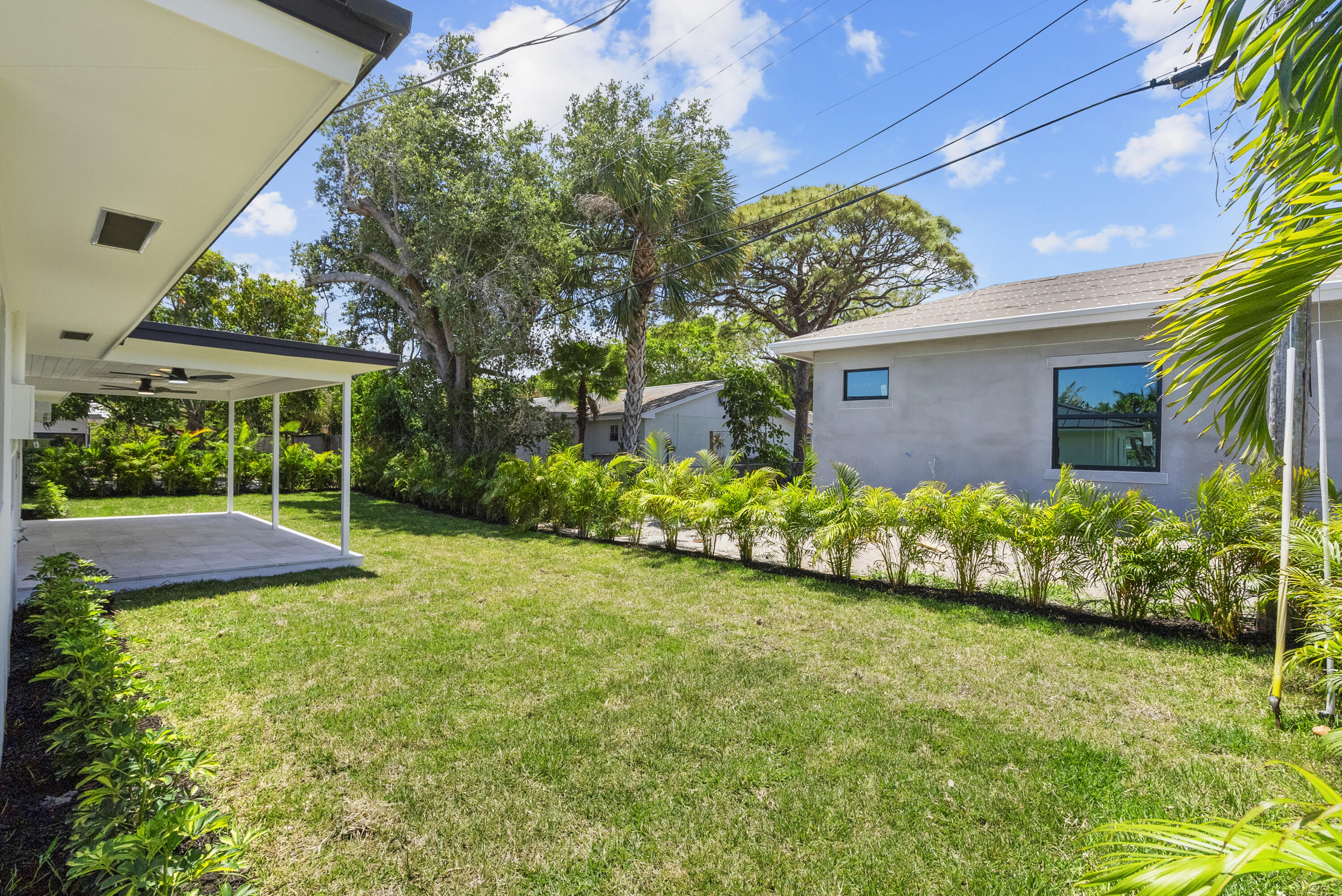 128 Norfolk Road Jupiter, FL 33469 - Photo 33 of 46 backyard