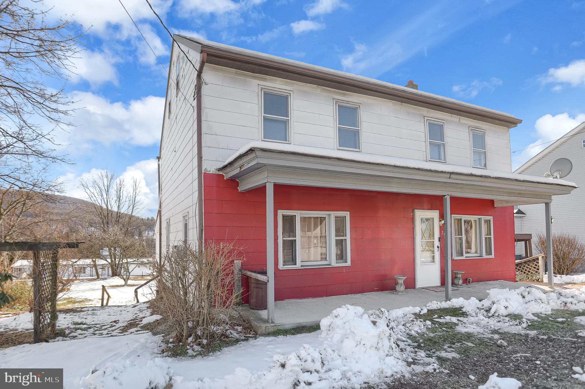 211 Oak Street Lykens, PA 17048 - Photo 2 of 50