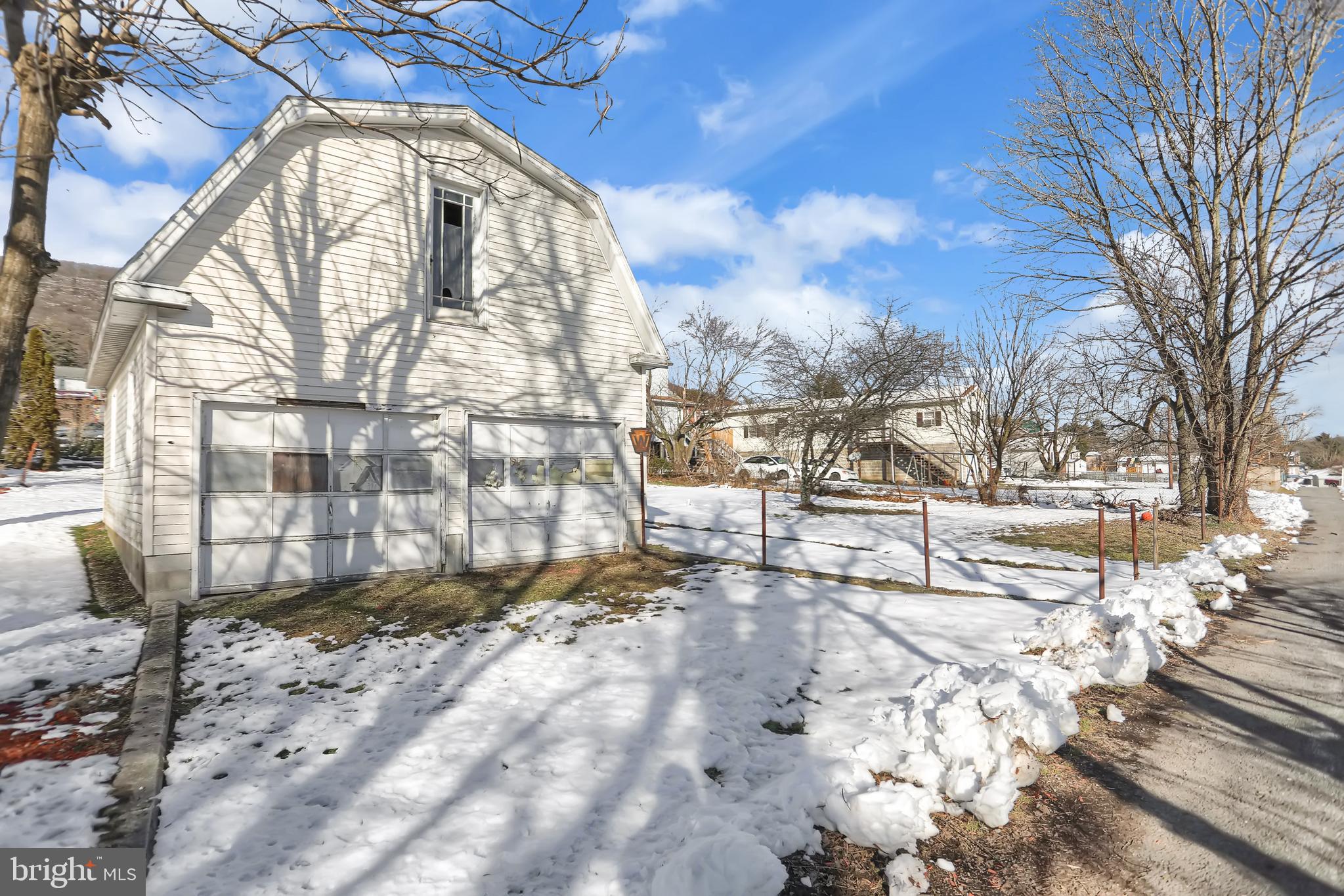 211 Oak Street Lykens, PA 17048 - Photo 46 of 50