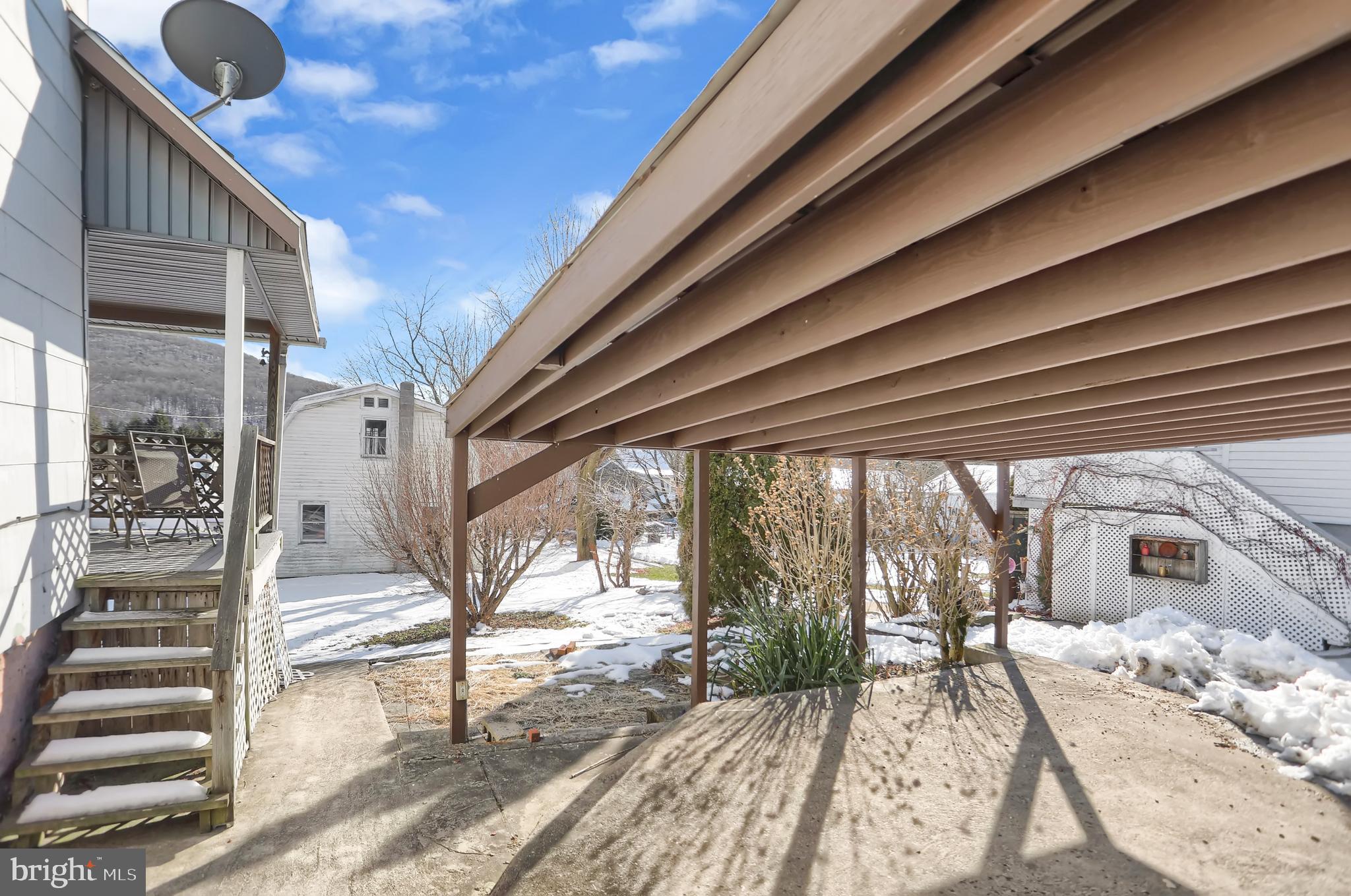 211 Oak Street Lykens, PA 17048 - Photo 6 of 50