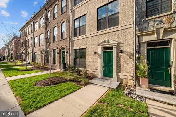$899,900 | 502 Windboard Way, Oxon Hill, MD 20745