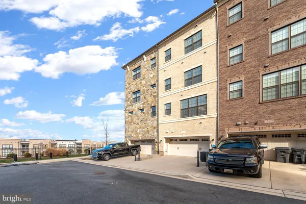 $899,900 | 502 Windboard Way, Oxon Hill, MD 20745
