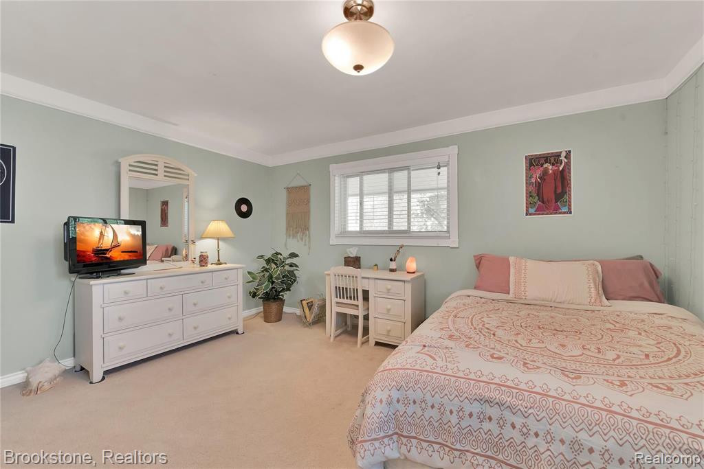 16441 Riverside Street Livonia, MI 48154 - Photo 12 of 22