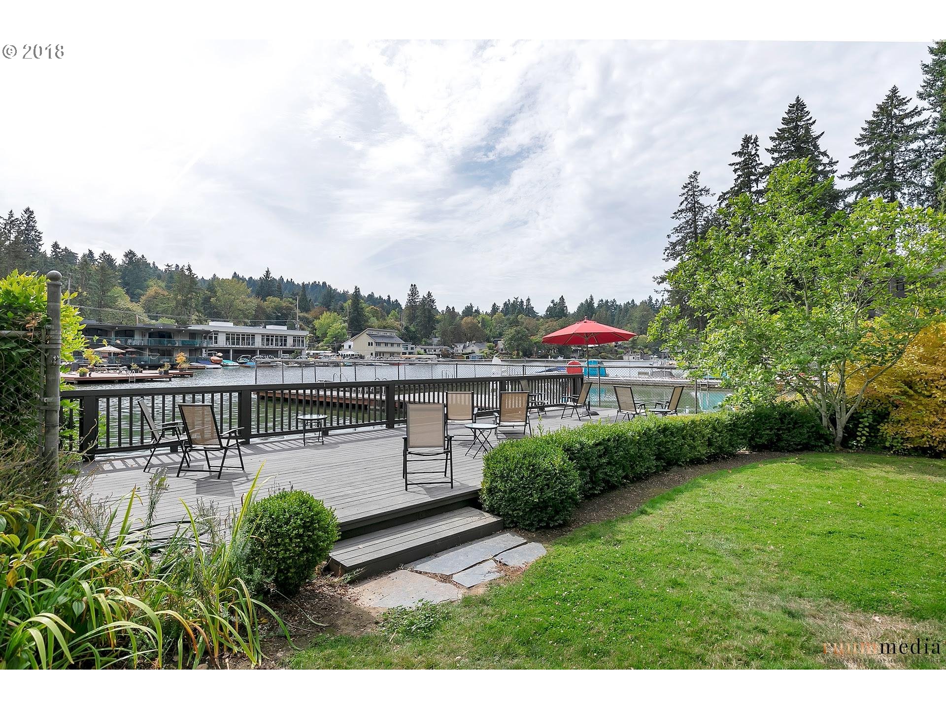 204 Ridgeway Road, Unit 204 Lake Oswego, OR 97034 - Photo 29 of 31 Gallery Image 29