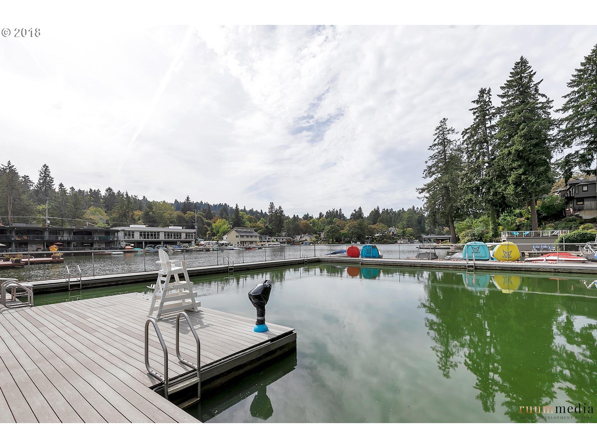 204 Ridgeway Road, Unit 204 Lake Oswego, OR 97034 - Photo 30 of 31 Gallery Image 30