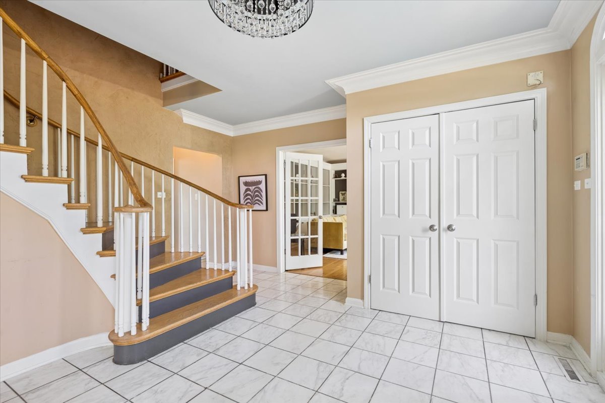 1819 Cornell Road Flossmoor, IL 60422 - Photo 11 of 68