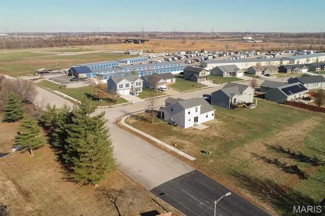 $294,000 | 500 Somerset Drive, Granite City, IL 62040