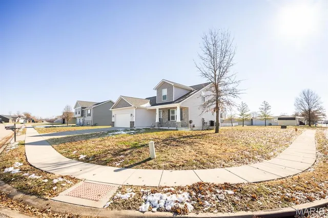 $294,000 | 500 Somerset Drive, Granite City, IL 62040