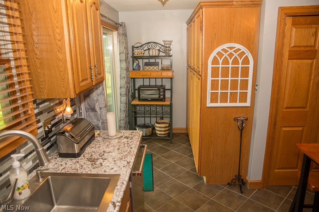 5947 Lear Nagle Road North Ridgeville, OH 44039 - Photo 9 of 29