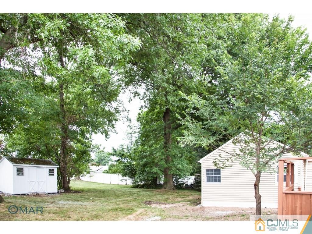 172 Kendall Road Kendall Park, NJ 08824 - Photo 20 of 25 Gallery Image 20